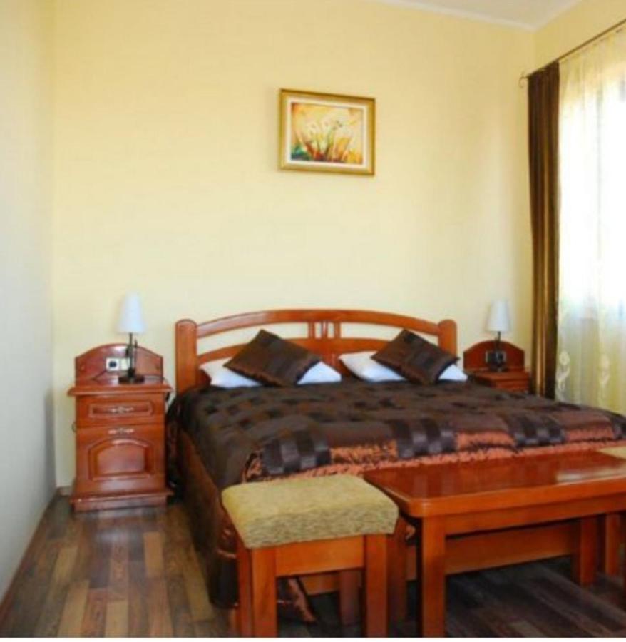 Casa Optima Oradea Exterior photo