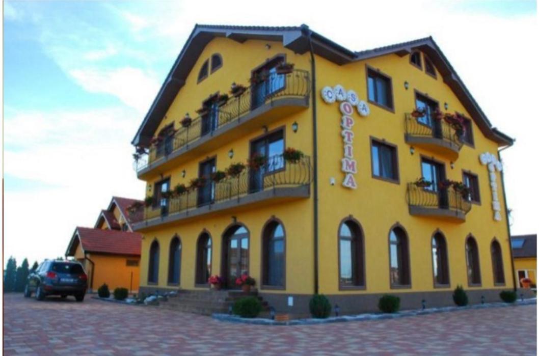 Casa Optima Oradea Exterior photo